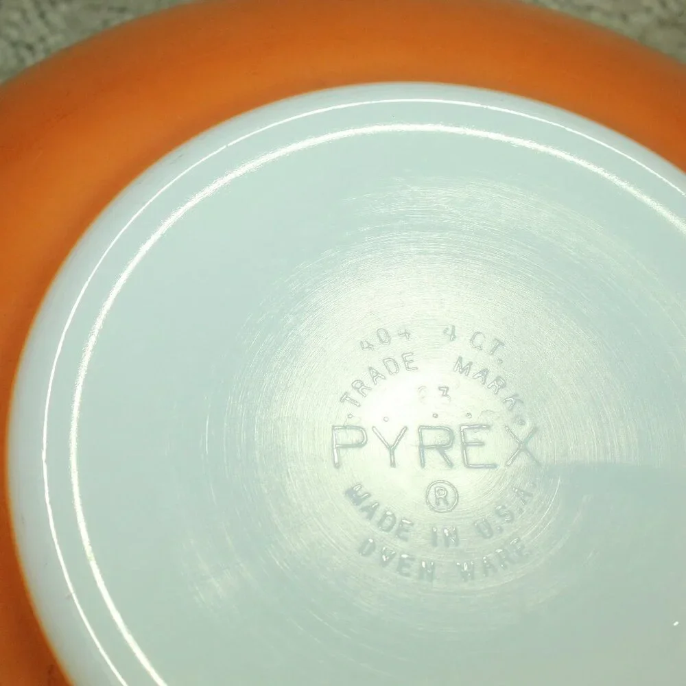 Vintage 70s Pyrex Flameglo Red/Orange Ombre Mixing Bowl #404 4 QT